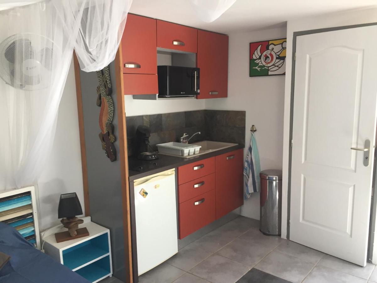 Studio Independant Dans Propriete Avec Piscine Et Wifi Διαμέρισμα Saint-Gilles-les Bains Εξωτερικό φωτογραφία